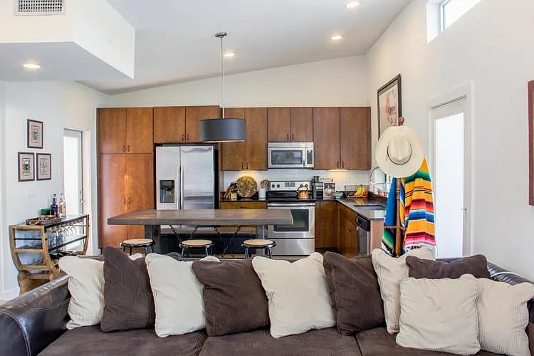 5905 Ventus St — Photo 4