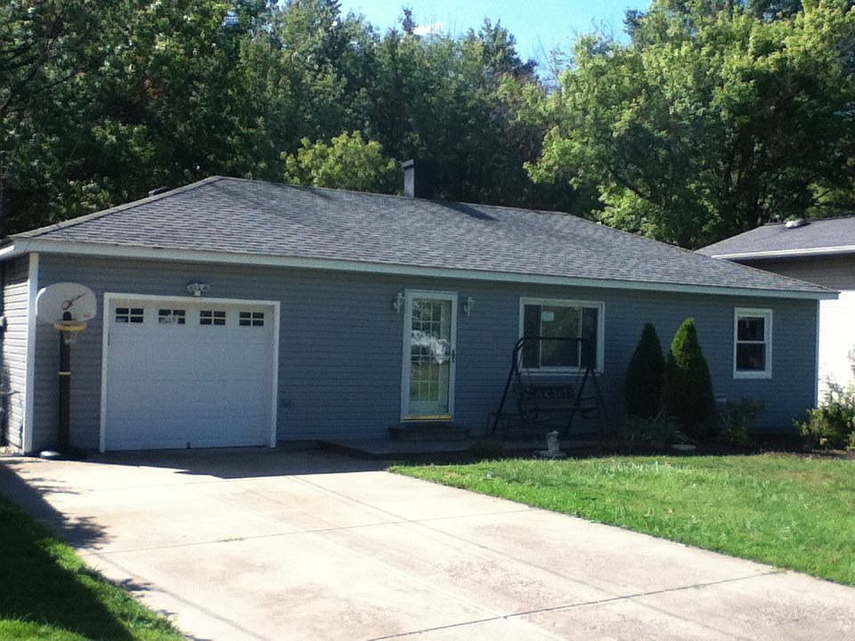 The Front Yard (2012)