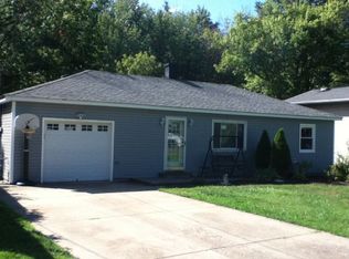 424 Buckeye Dr, Sheffield Lake, OH 44054