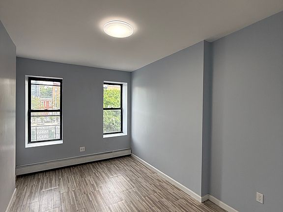 4th image of 958 Halsey St #2F