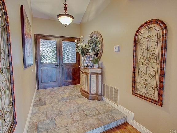 2nd image of 24968 Avenida Balita
