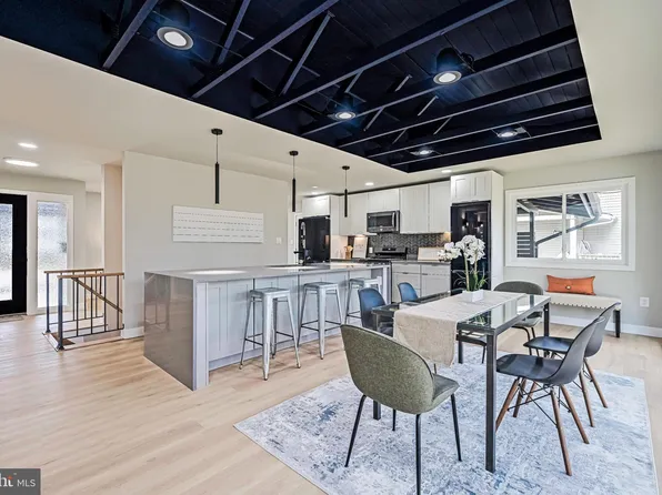4405 San Carlos Dr, Fairfax, VA 22030