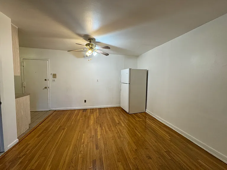 147-31 Barclay Ave #1 — Photo 4