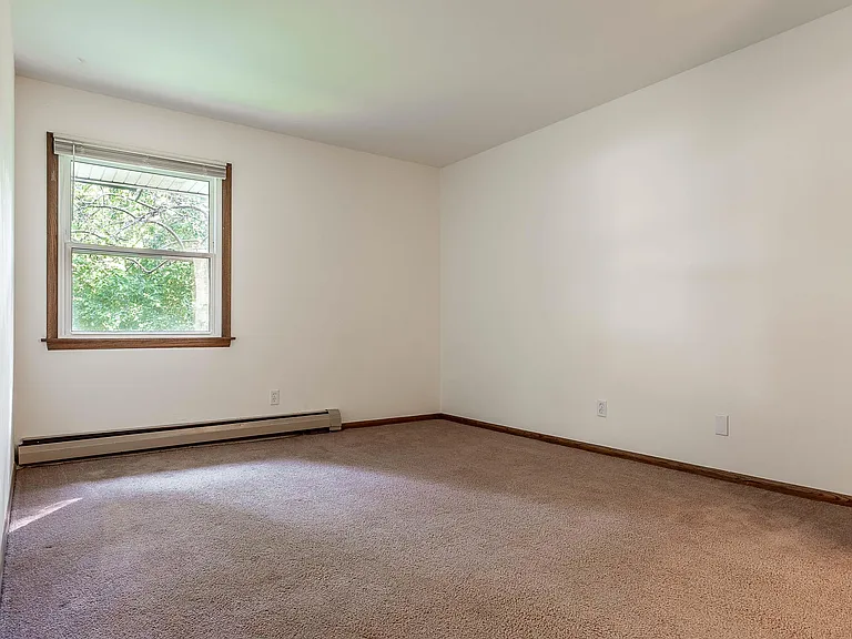 5101 Mineral Point Rd #8 — Photo 13