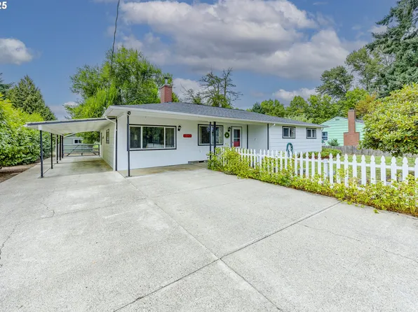 2242 E Irwin Way, Eugene, OR 97402