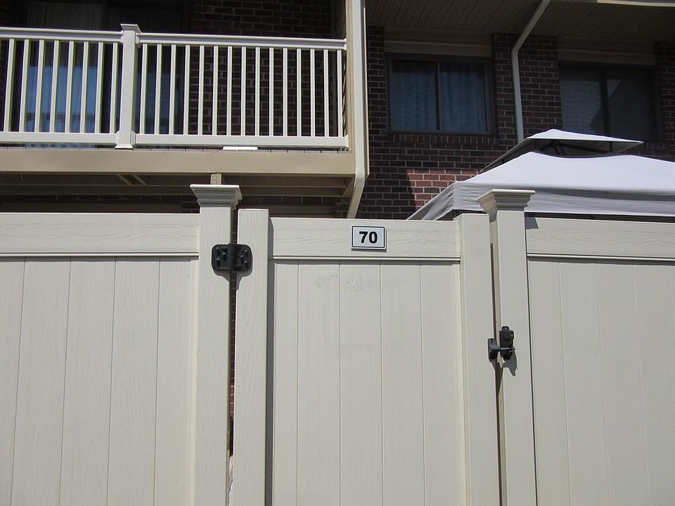 1st image of 70 Cottonwood Dr #70