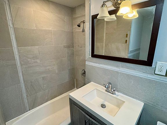 3rd image of 4312 23rd Ave #1