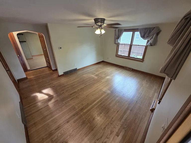 546 Hubbell St — Photo 10