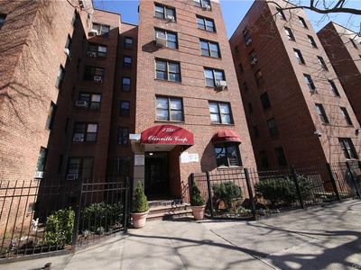 2750 Olinville Ave APT 2E, Bronx, NY, 10467
