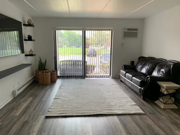619 N Briar Hill Ln APT 2, Addison, IL 60101