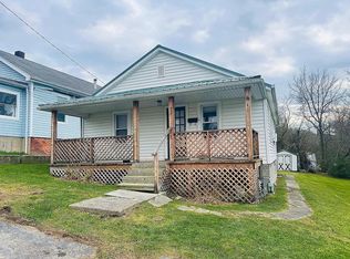 537 E Kline St, Covington, VA 24426