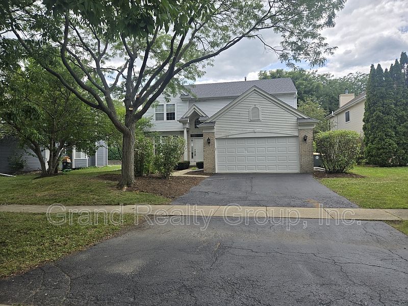1st image of 217 Lexington Ct