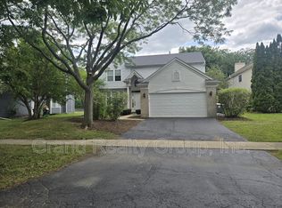 217 Lexington Ct, Grayslake, IL 60030