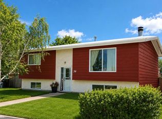 34 N Wedow Dr, Whitecourt, AB T7S1B6