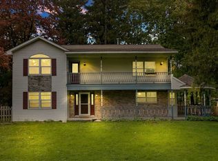 2415 Mogra Dr, McHenry, IL 60050