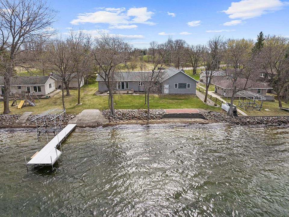1st image of 3186 Arrowwood Dr NW