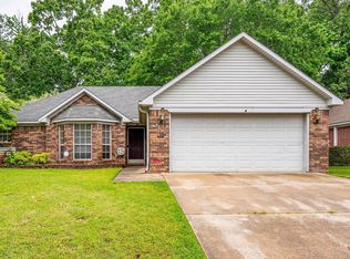 1035 Montana Dr, Conway, AR 72034