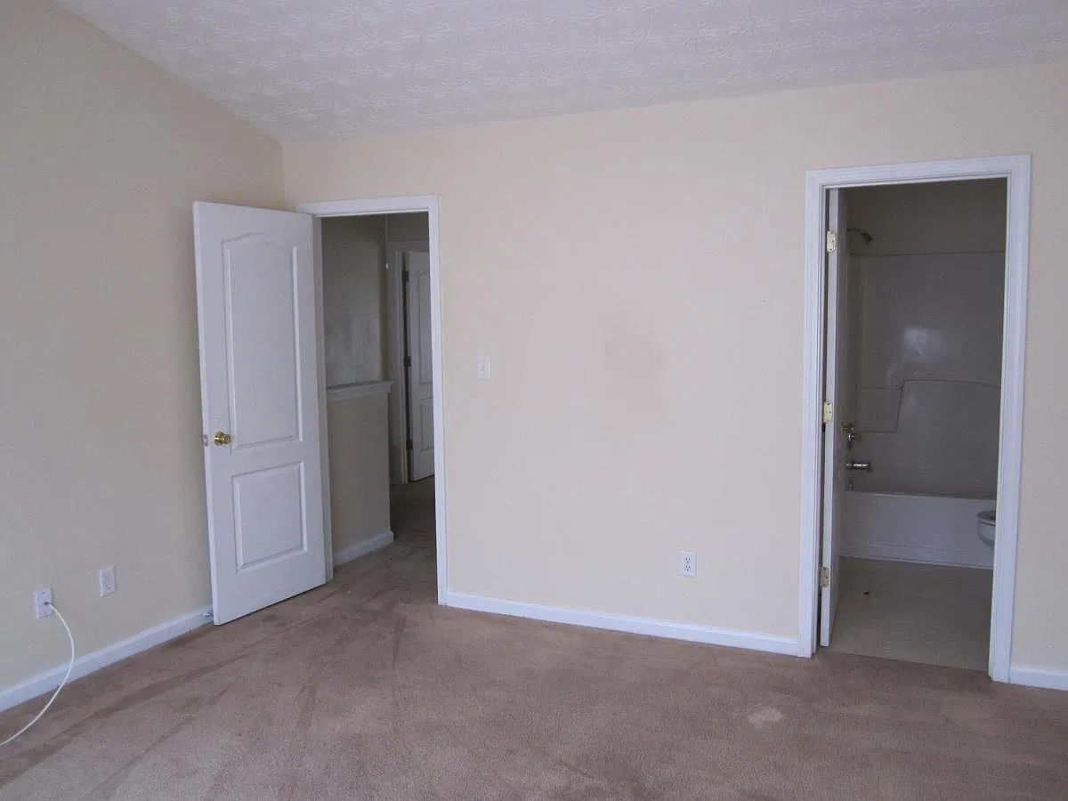 2 bed, 2.5 bath, 1400 sqft, $1,690 — Photo 4