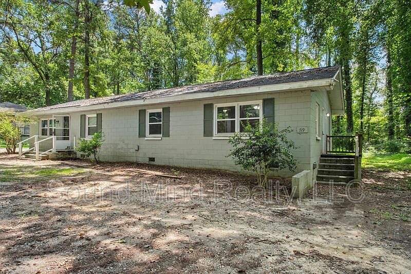 1st image of 719 Woodland Rd