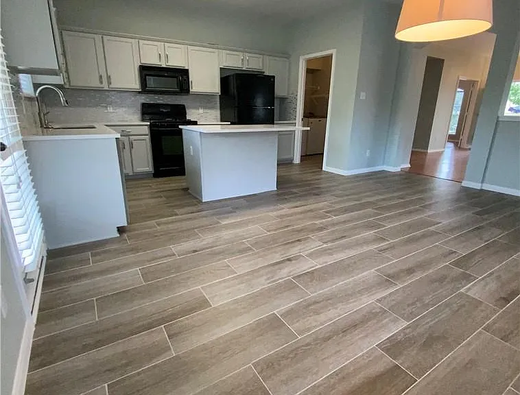 3233 Winding River Trl — Photo 7