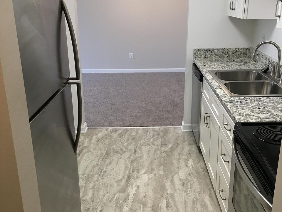 Walk through kitchen, stainless appliances, ice maker