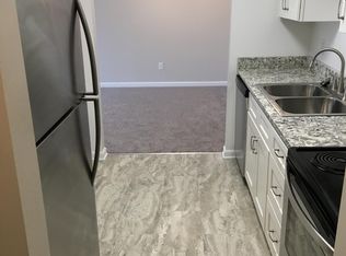 4400 Clifford Dr, Hermitage, PA 16148