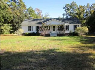 9943 Old Georgetown Rd, Mc Clellanville, SC 29458