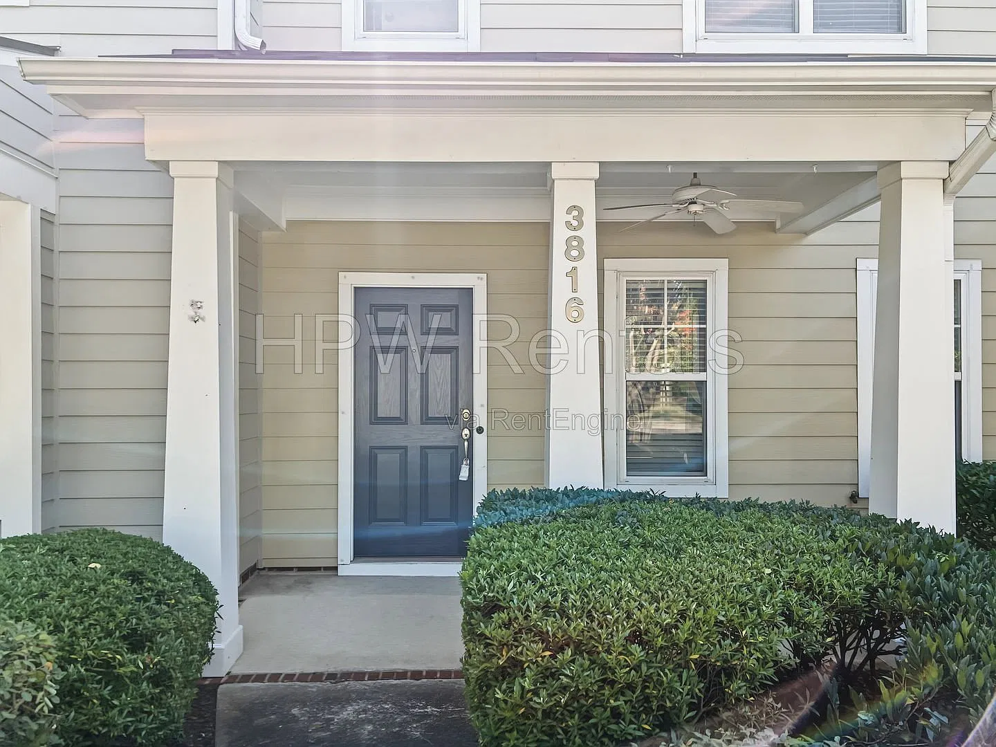 3 bed, 2.5 bath, 1440 sqft, $1,900 — Photo 2