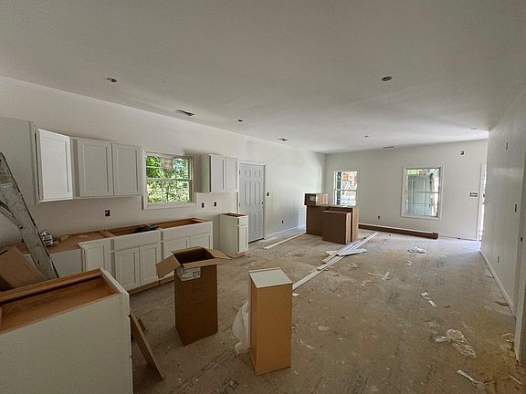 3rd image of 307 W Blair Ave