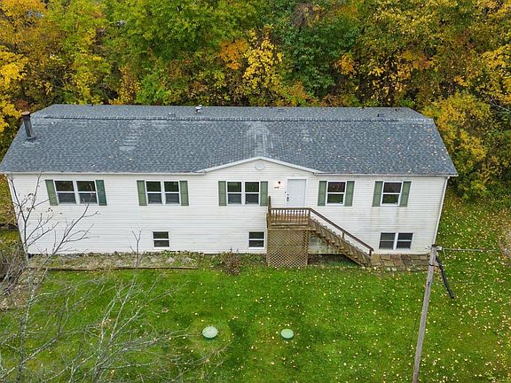 2nd image of 8025 N Catalpa Ln