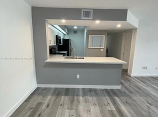 18880 NW 57th Ave APT 207, Hialeah, FL 33015
