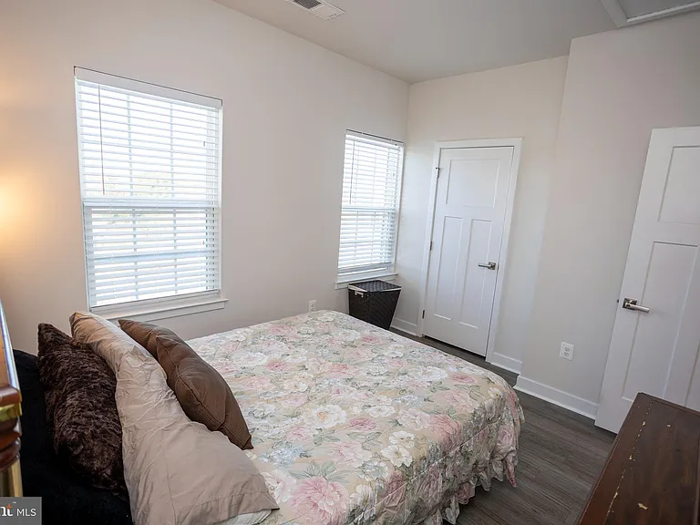 9926 New Pointe Dr — Photo 26