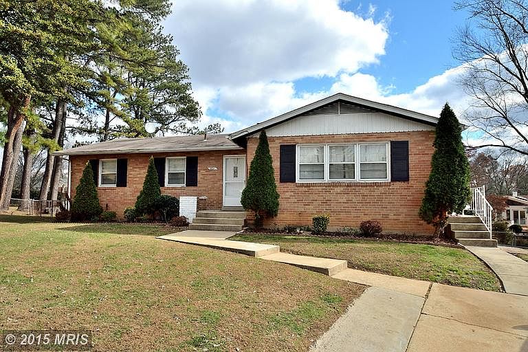 1st image of 3521 Largo Ln