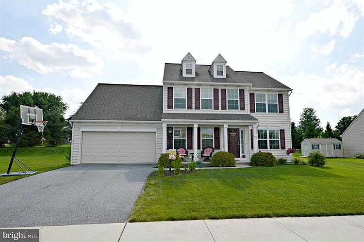 1st image of 49 Summerlyn Dr