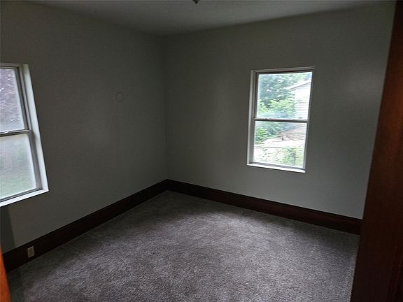 5th image of 1437 Mattern Ave