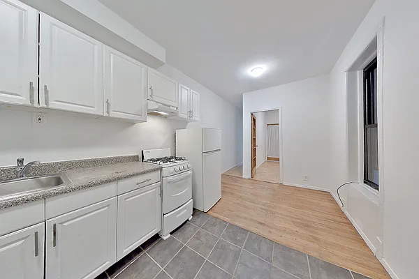 Rented by REAL New York | media 18