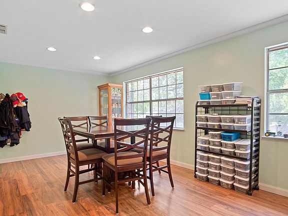 5th image of 330 Pontevedra Ln