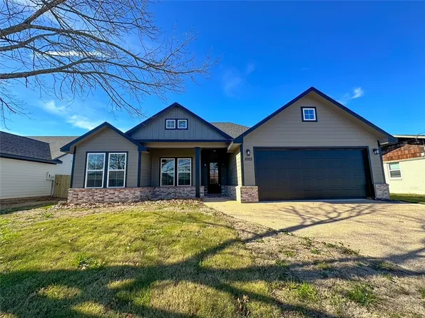 1003 N Main, West, TX 76691