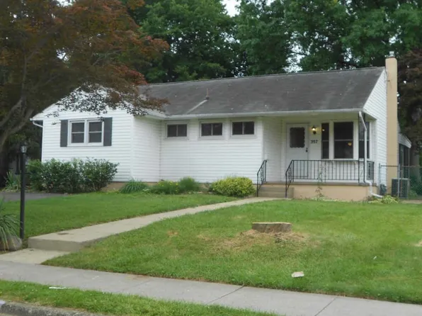 357 W Woodland Ave, Penndel, PA 19047