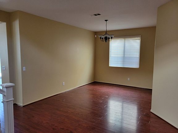 4th image of 29082 Salrio Dr