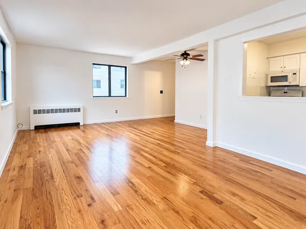 2 Narrows Rd S #E1, Staten Island, NY 10305