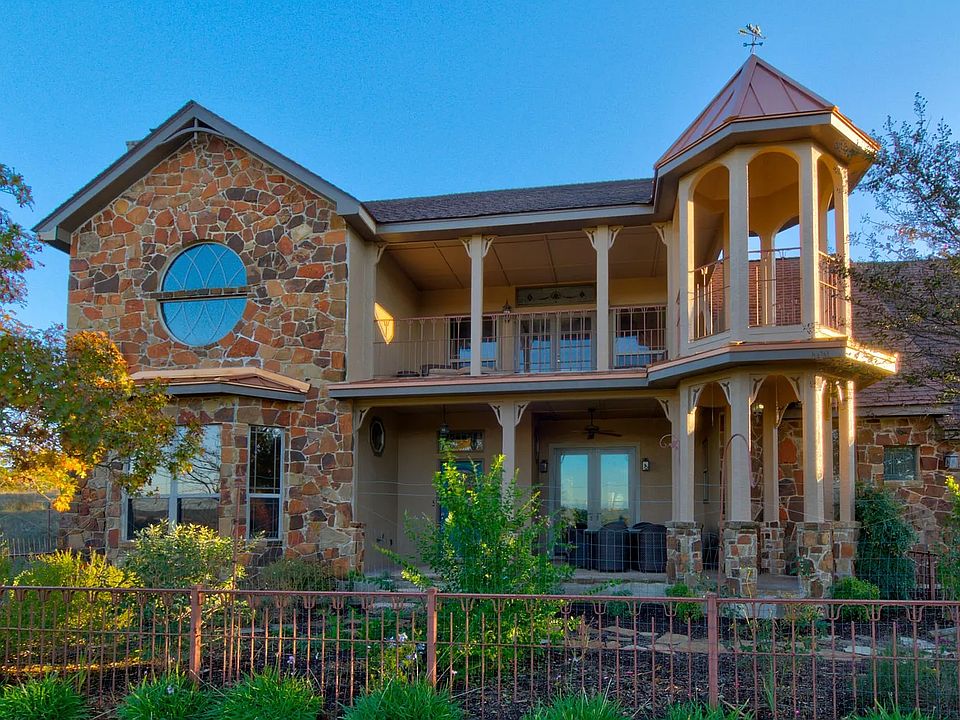 1st image of 318 Lake Side Cir