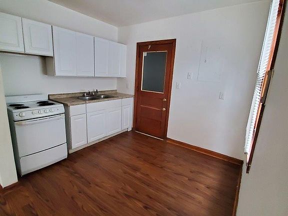 4th image of 9114 Harrison Ave