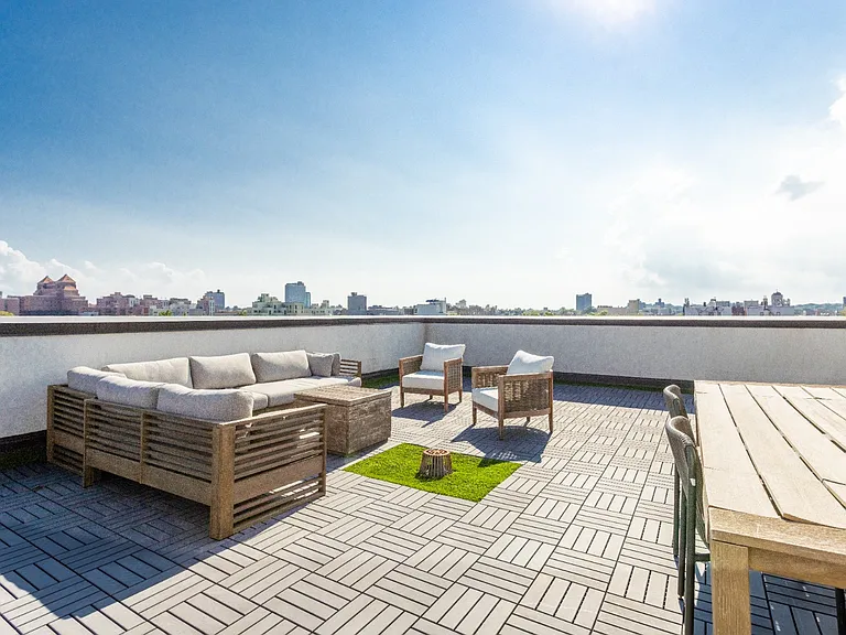 543 Brooklyn Ave #PENTHOUSE — Photo 1