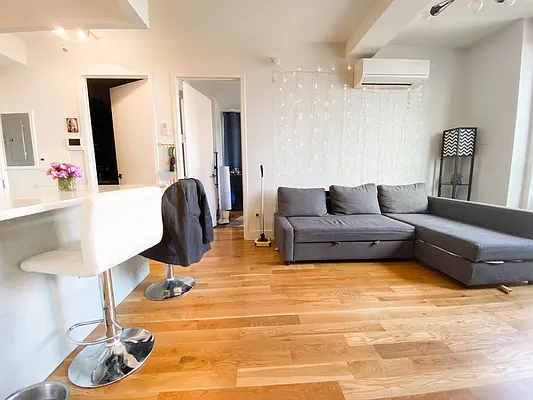 Rented by City Vista Inc | media 39