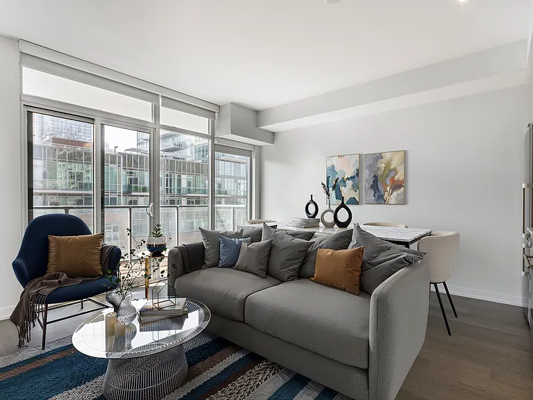 105 George St #713 — Photo 15
