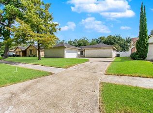 16809 Gleneagle Dr N, Conroe, TX 77385