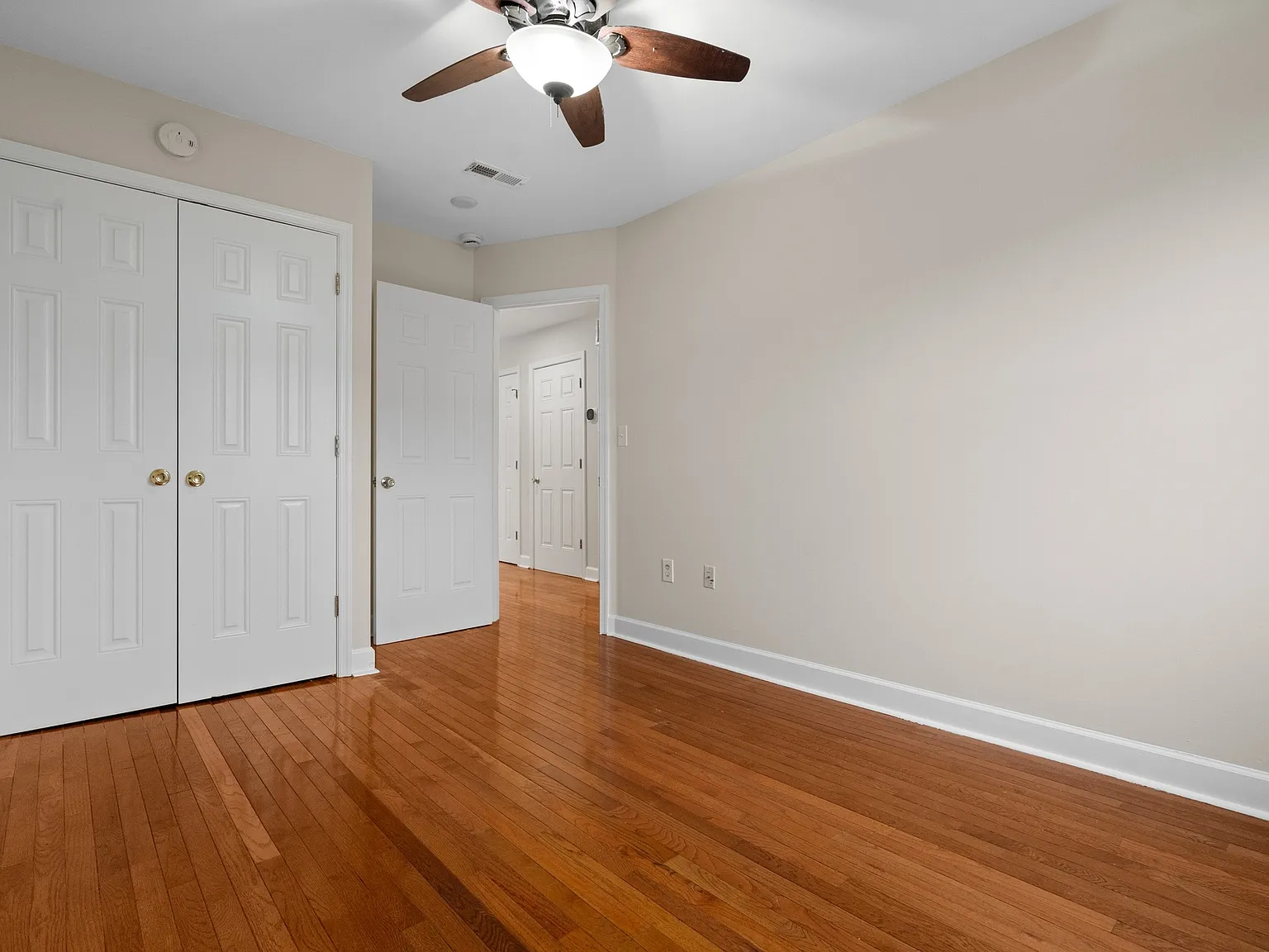 1909 Rosedale St NE — Photo 2