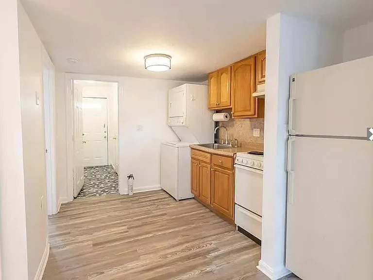 35 Fort Ave #B — Photo 3