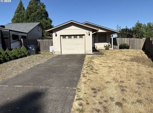 521 S 7th St, Creswell, OR 97426